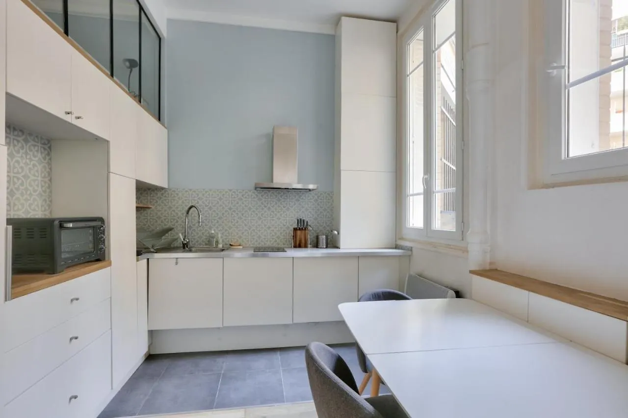 Charming Studio - Paris 18Th District Διαμέρισμα 0*,